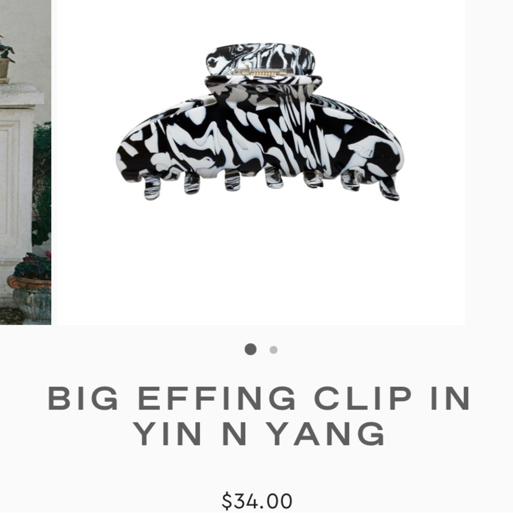 black + white claw clip (like new, never used) 🖤🤍